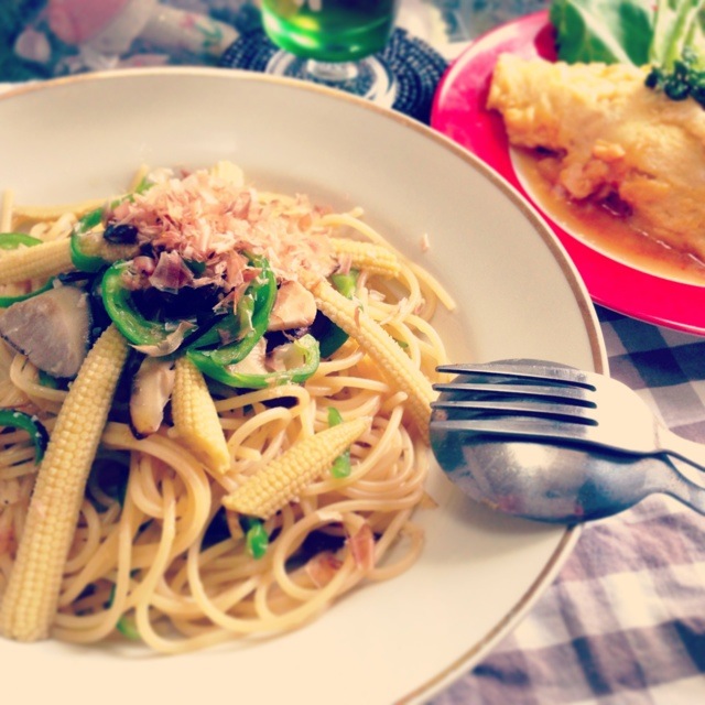 今日のトモコンダテは椎茸とヤングコーンの塩麹パスタ