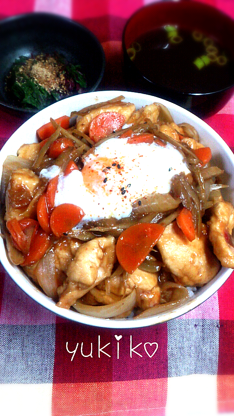 鶏肉と根菜のピリ辛味噌煮丼で手抜き夕飯〜(o´艸`)