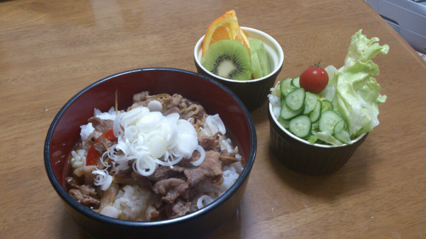 昨日の豚小間切れ生姜焼きで豚丼