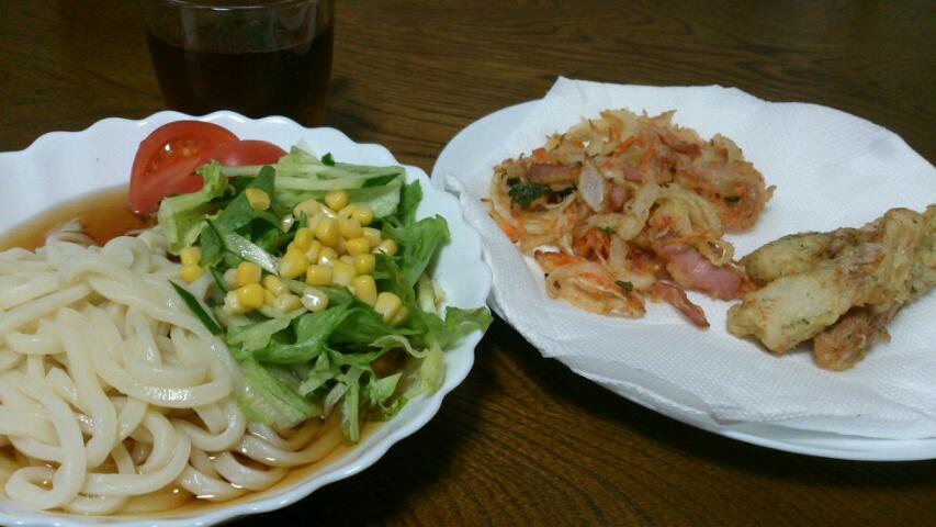 サラダうどん＆かき揚げ＆ちくわの磯辺揚げ