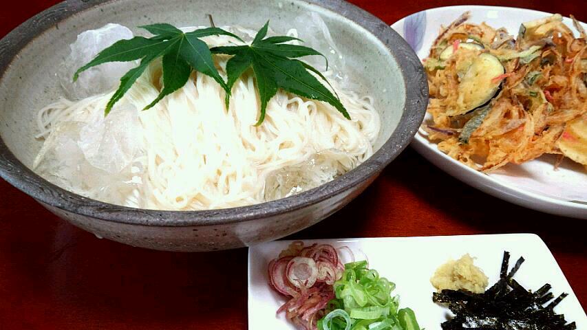 土曜日のお昼　稲庭うどん