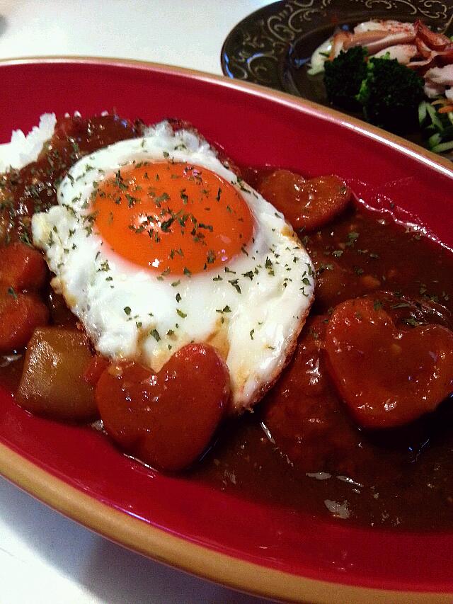 ハンバ―グカレー  目玉のせ