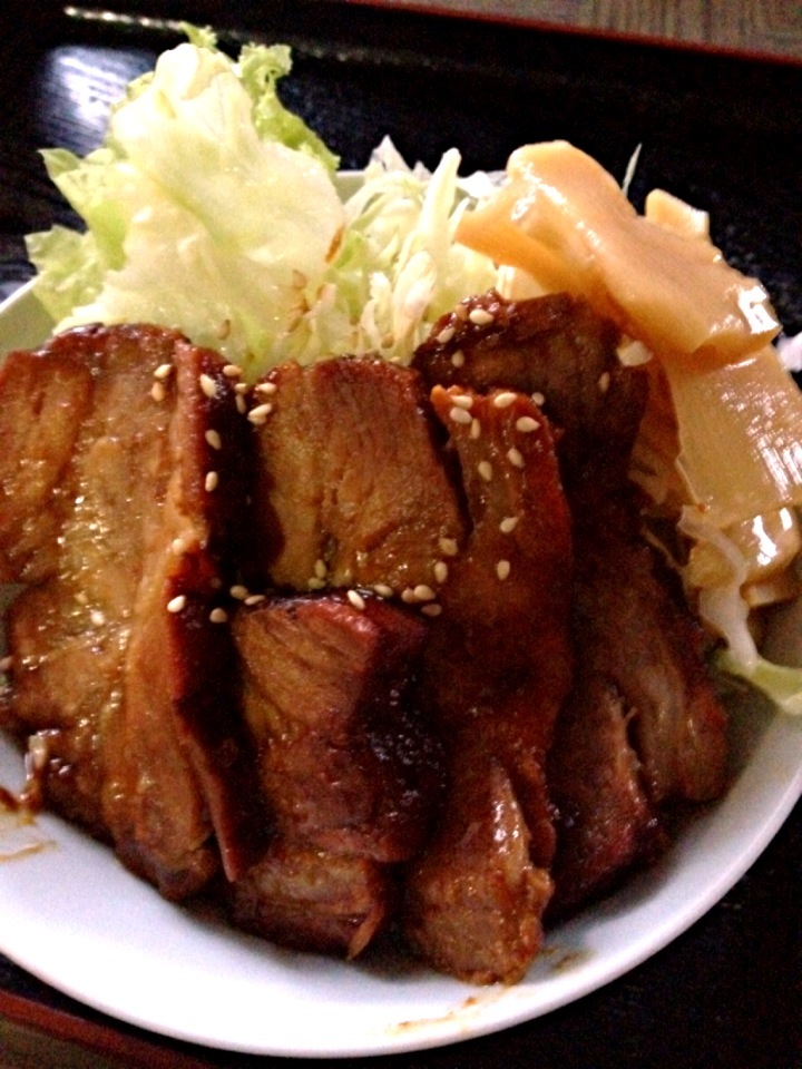 やわらか味噌煮チャーシュー丼！！