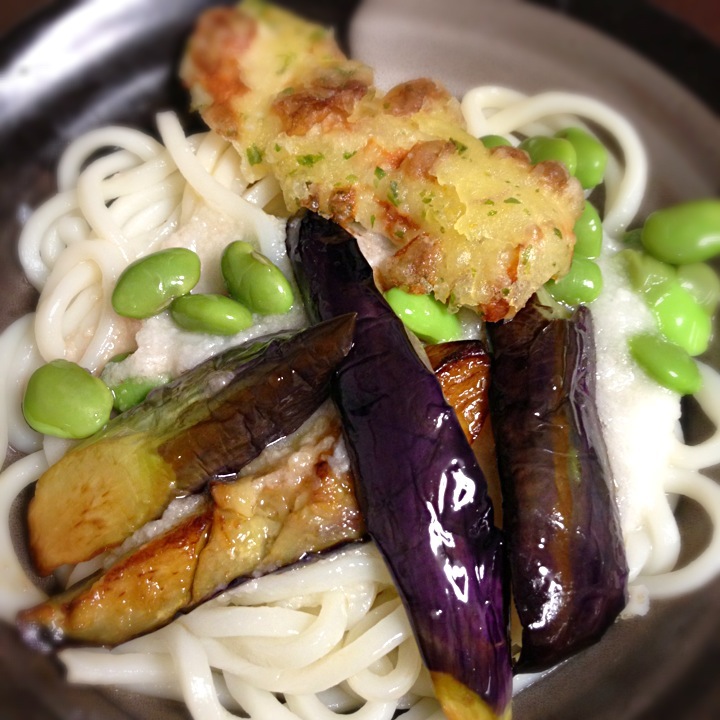 夏野菜とちくわ天のとろろうどん♡