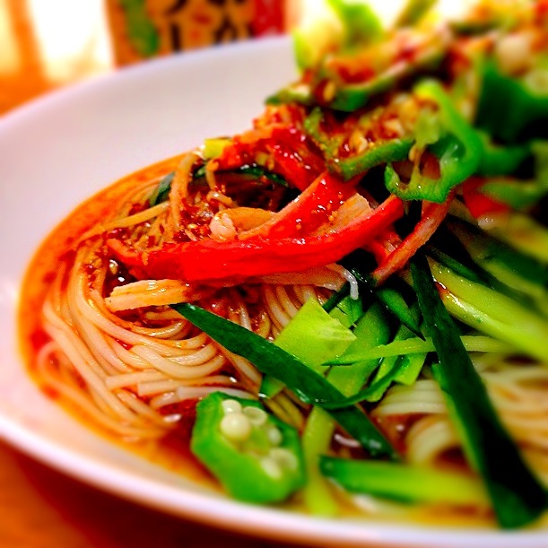 こっちはビビン麺？風にしました