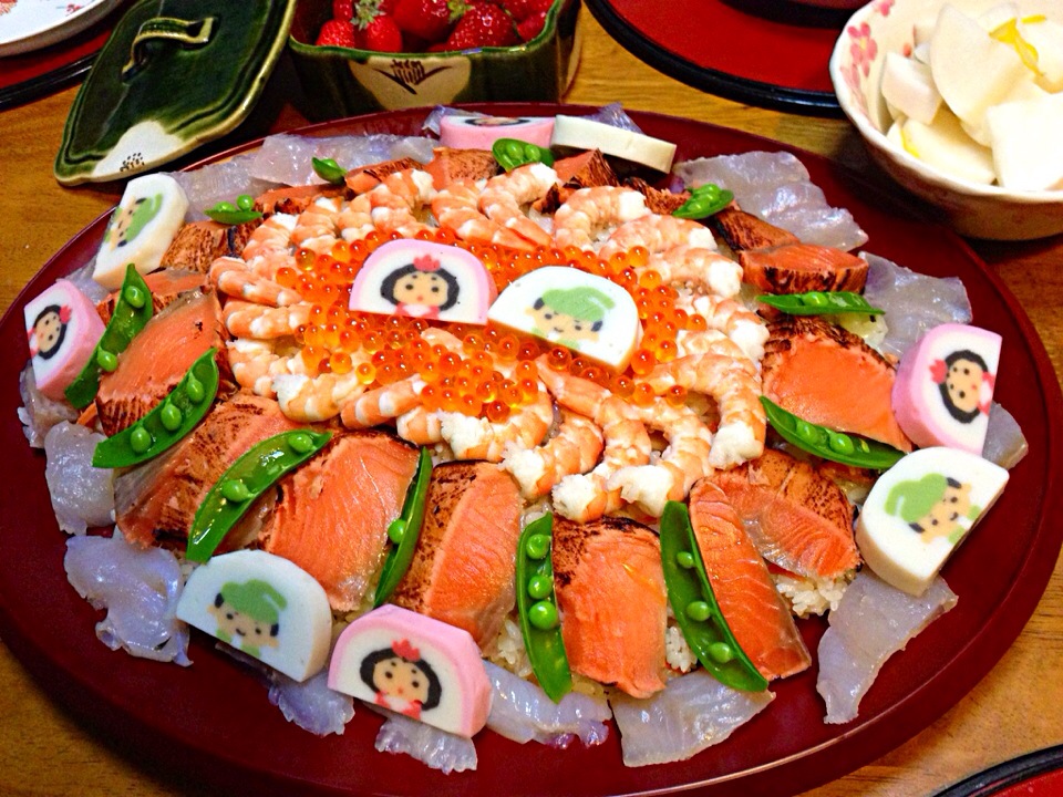 雛祭りの宴に…♥︎大皿盛りの散らし寿司