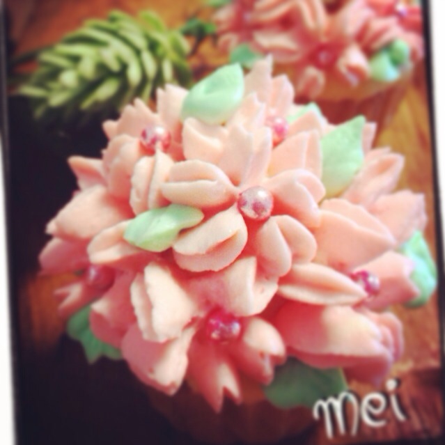 rieさんの料理 お花のカップケーキ♡