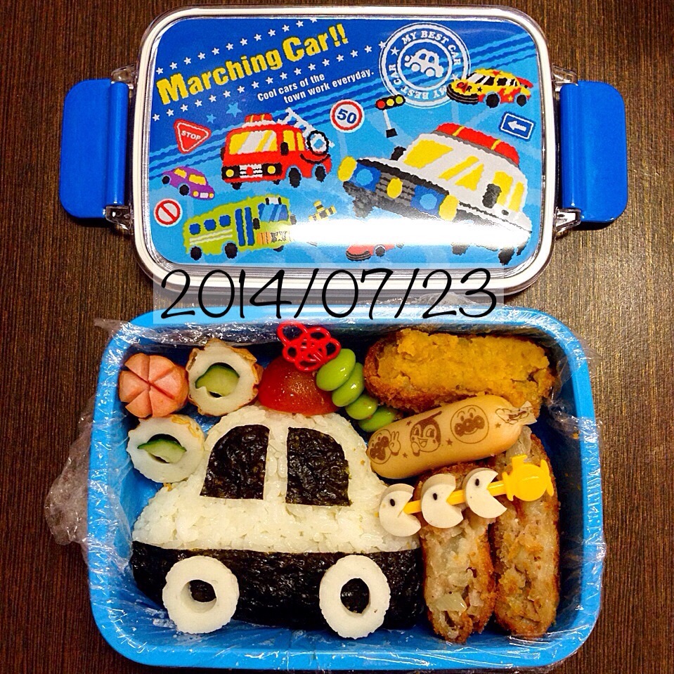 ヘリを食べようとするパックマンを追いかけるパトカー弁当(´ ω。 `)笑