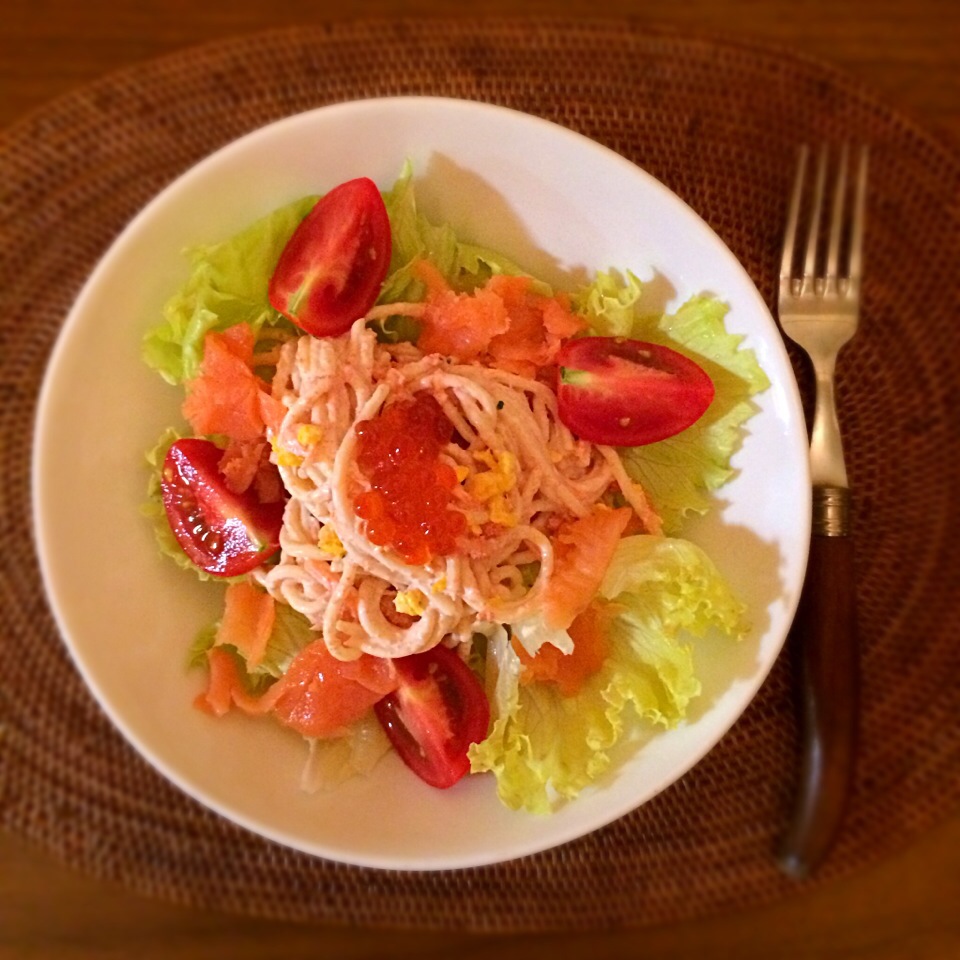 赤い食べ物が好きですサラダパスタ