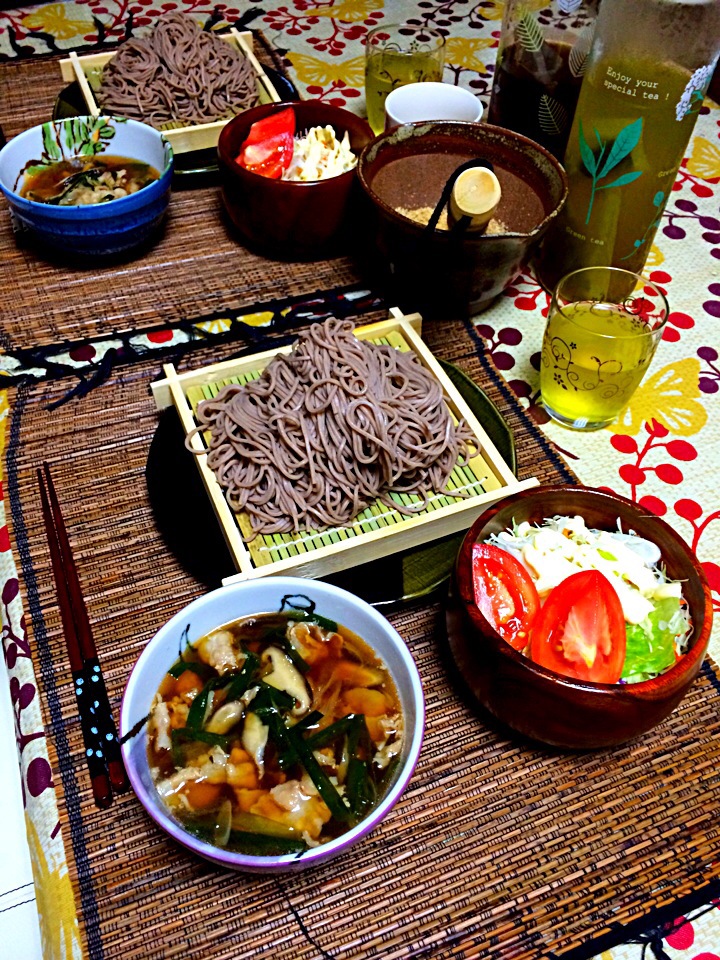 夕食 温かい肉汁に冷たいお蕎麦をつけて♡