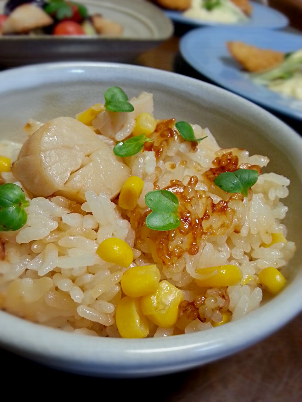 お焦げが旨い！(￣▽￣)b
とうもろこしとほたて貝柱のバター醤油炊き込みご飯