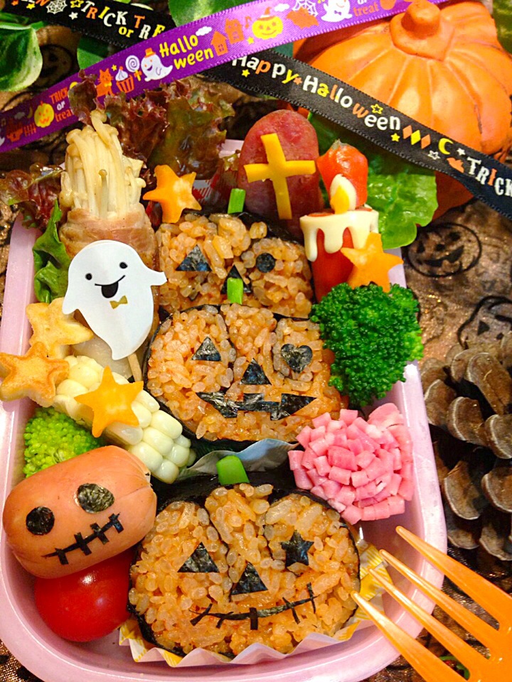 小さなジャック・オ・ランタン巻きピラフのハロウィン弁当