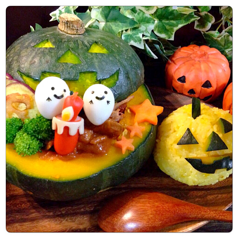 根菜チップとスペアリブのハロウィンデコカレー