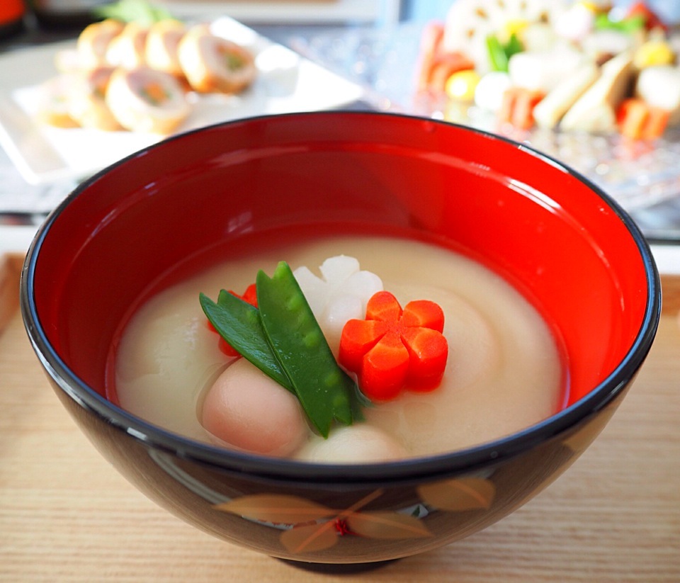 白味噌のお雑煮♪紅白生麩入り