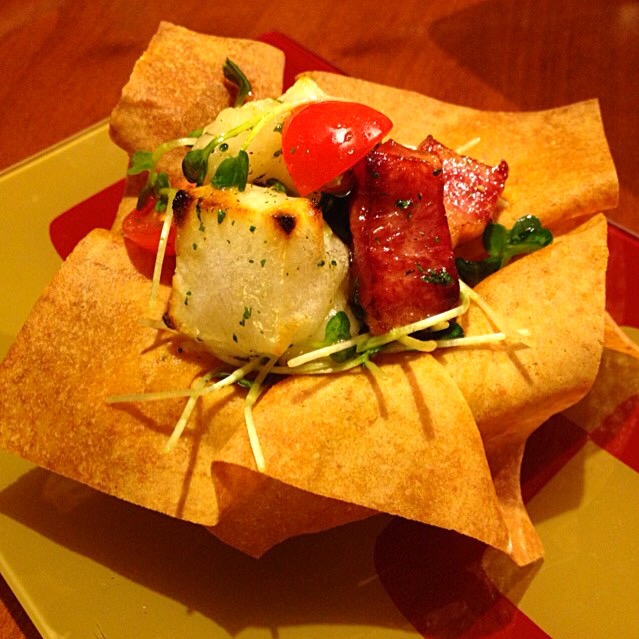 春巻きカップdeお餅&ベーコン&野菜のイタリアン風サラダ
