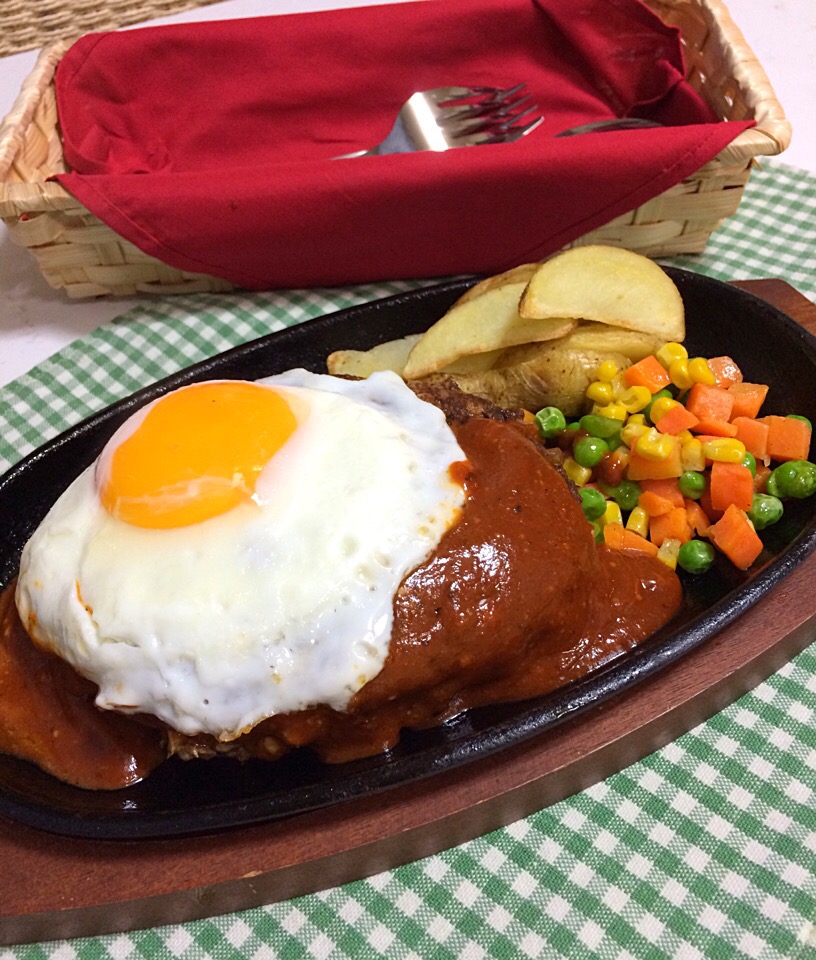 鉄板ハンバーグ😊✨🍴