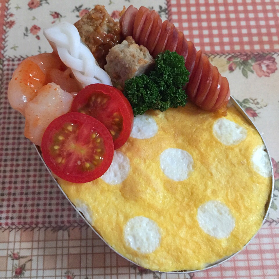 水玉オムライス弁当