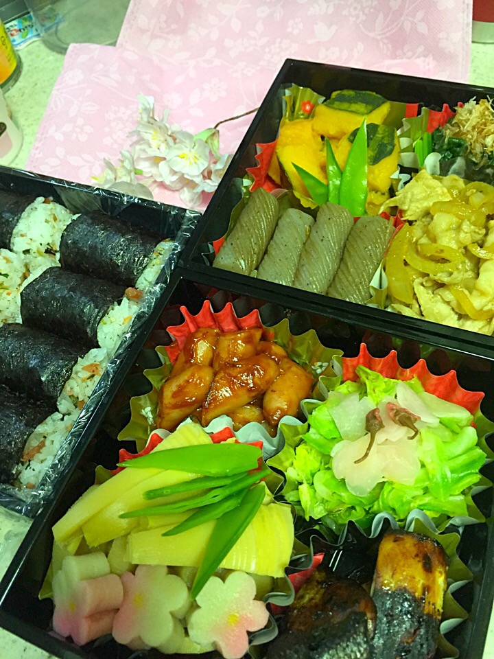 お花見弁当(^^)