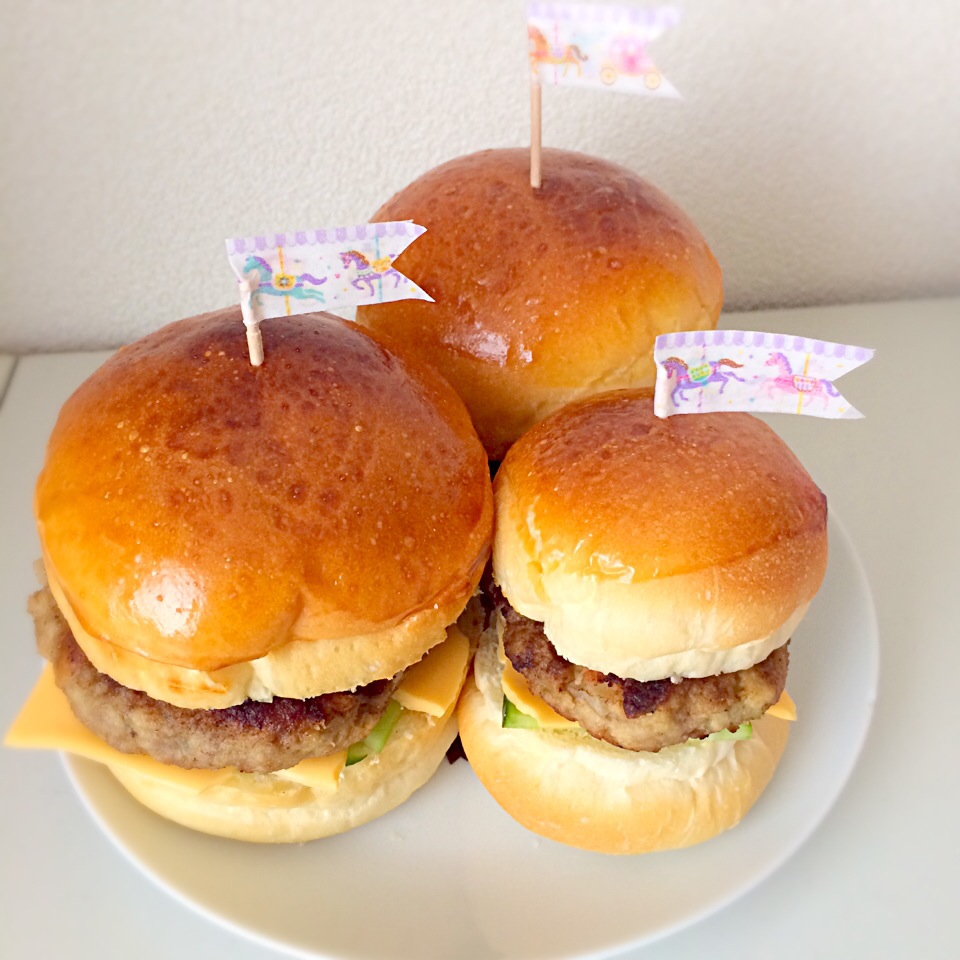 今日の朝ごパン♪ ハンバーガー