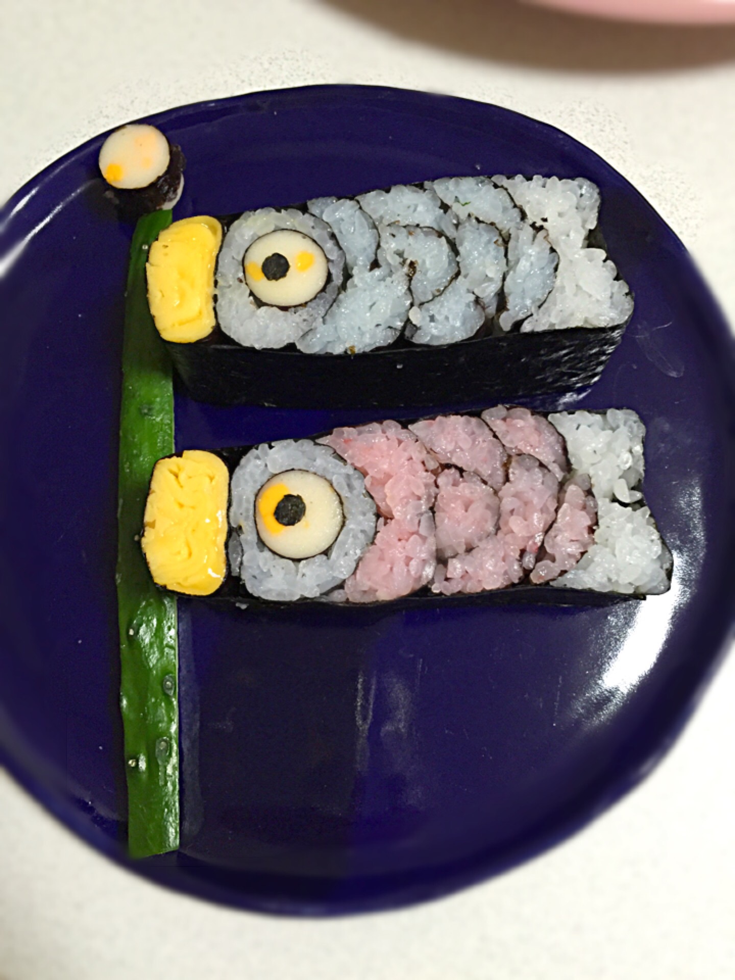 『鯉のぼり』の飾り巻き寿司