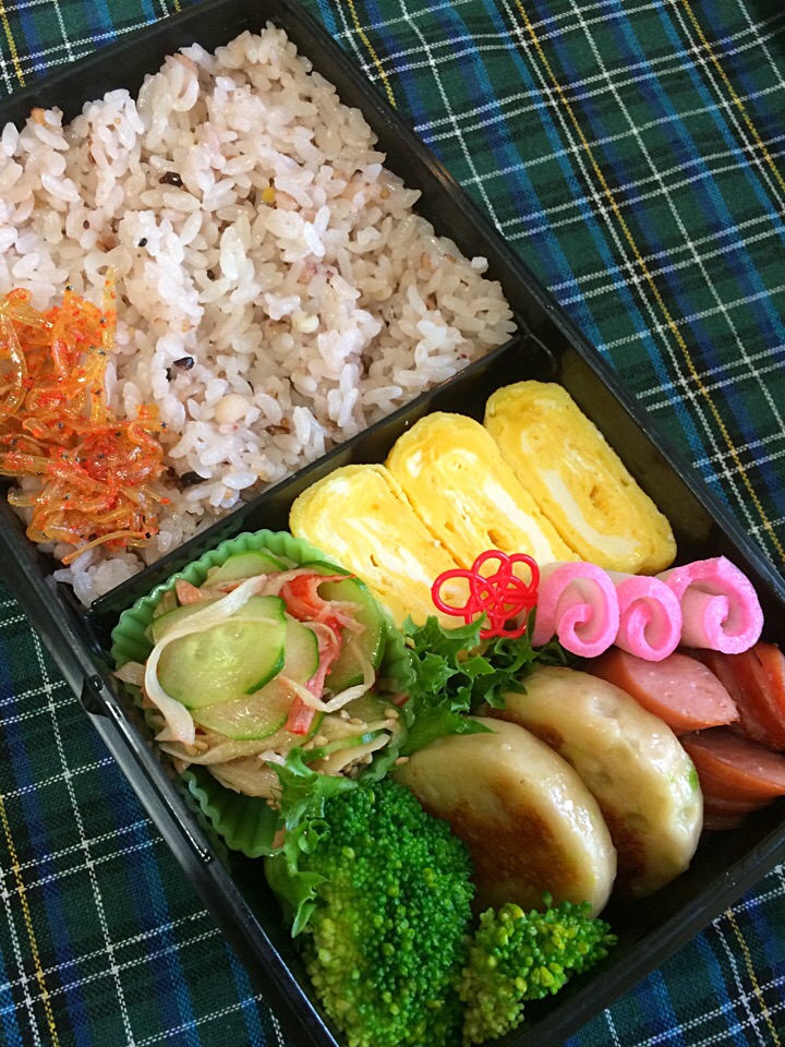 父さんの夜勤弁当〜♪