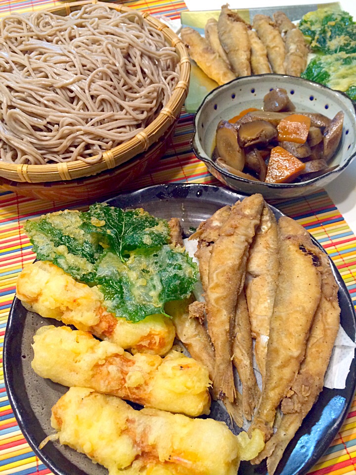 天ぷらと蕎麦 とごぼうの煮物