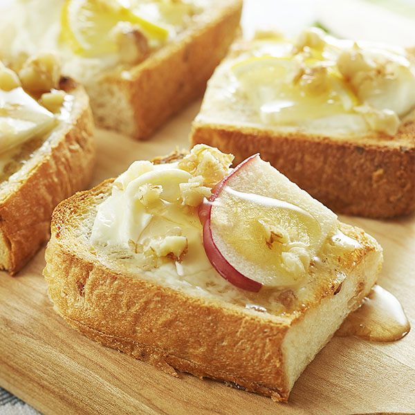 おうちに常備の食パンで、おいしいトーストを食べよう♪