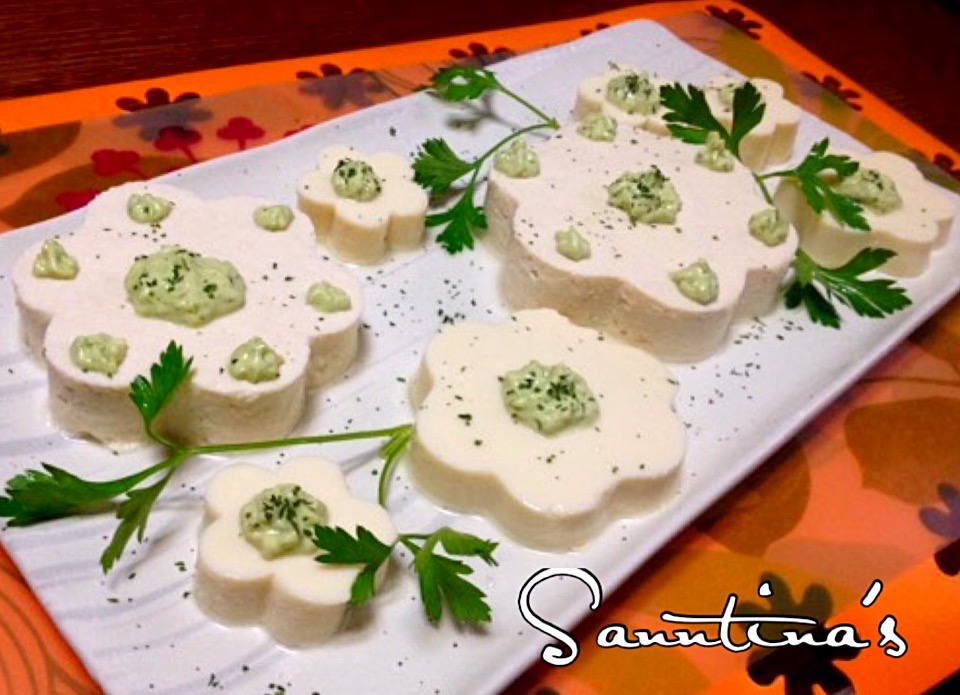 ✨TOFU SALAD with avocado/mayo/cheese dressing...✨豆腐サラダクリーミーアボカドドレッシング添え