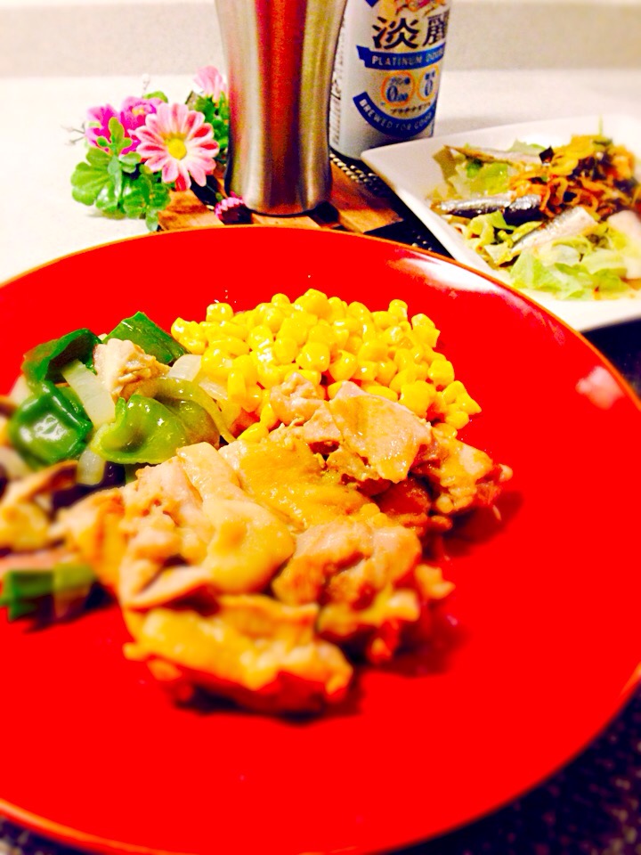 今日の晩御飯/チキンガーリック(付け合わせはコーンバターと野菜のグリル)＆オイルサーディンサラダ(ニラとネギの醤油のドレッシング)