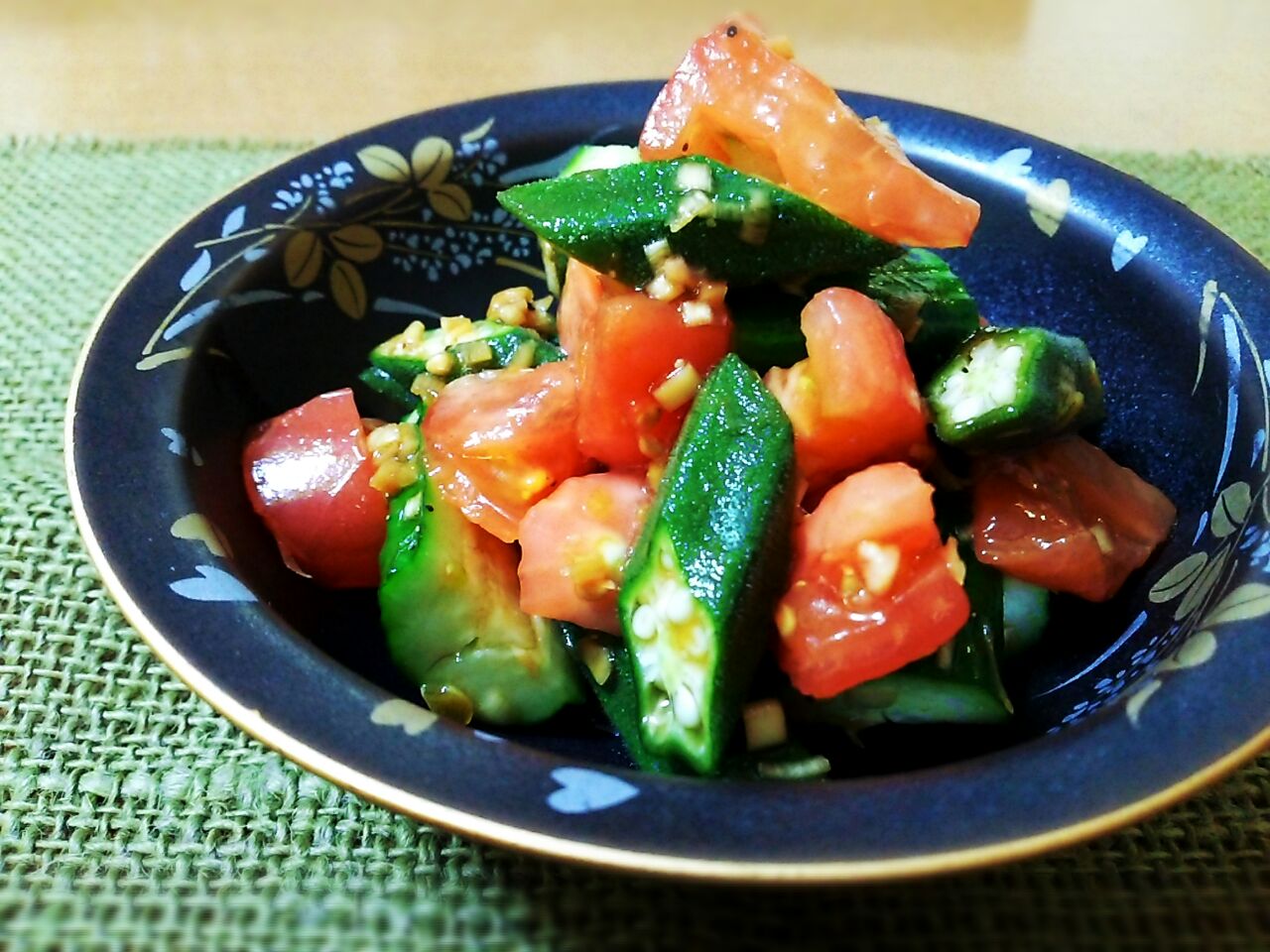 彩り野菜の香味サラダ