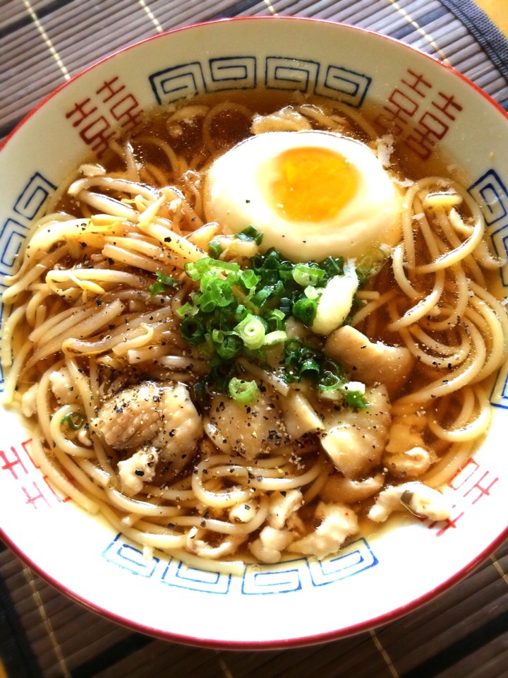 重曹でパスタを中華麺にしましたPart4♡鶏皮醤油ラーメン