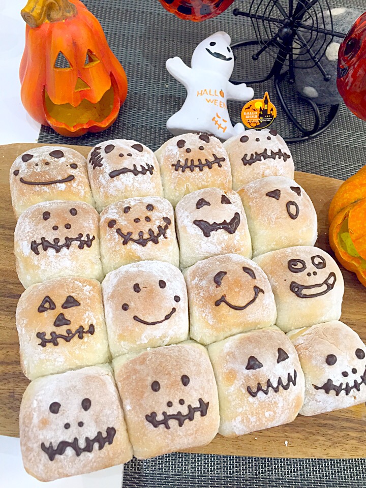 ちぎりパン
ハロウィンバージョン