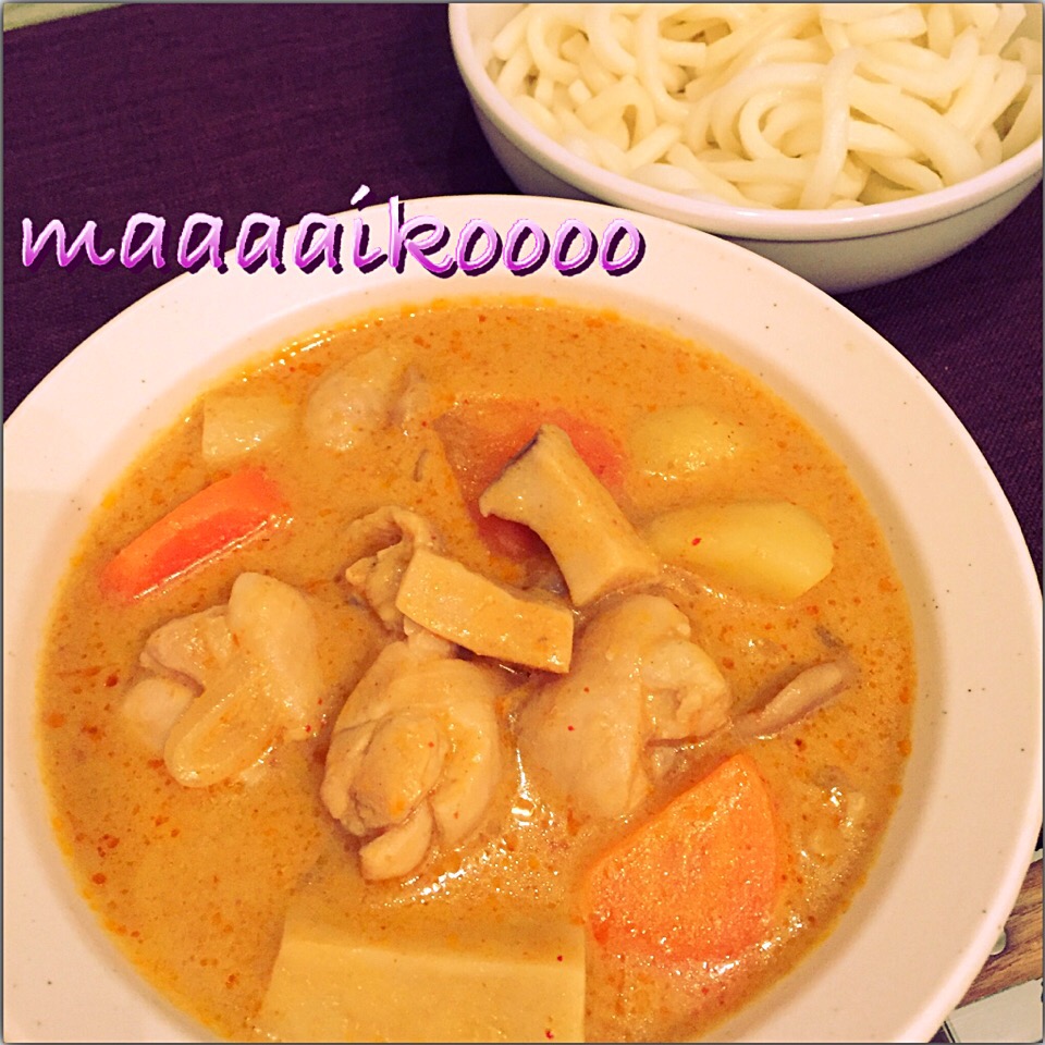 鶏肉ごろごろレッドカレーつけうどん