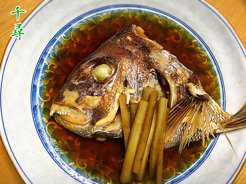 鯛のかぶと煮
クリスマスイブらしくないやろ〜