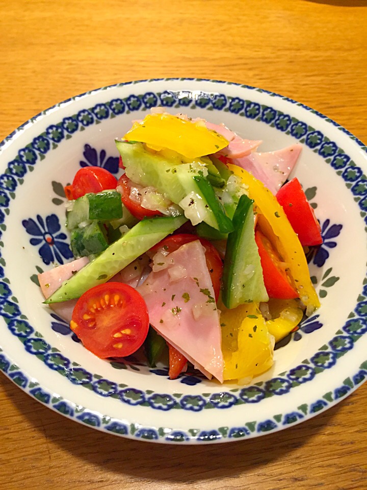 ハムと野菜にイタリアマリネ