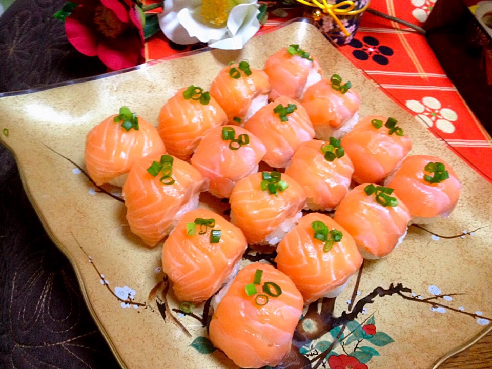 ✨Salmon sushi...サーモンの手まり寿司✨