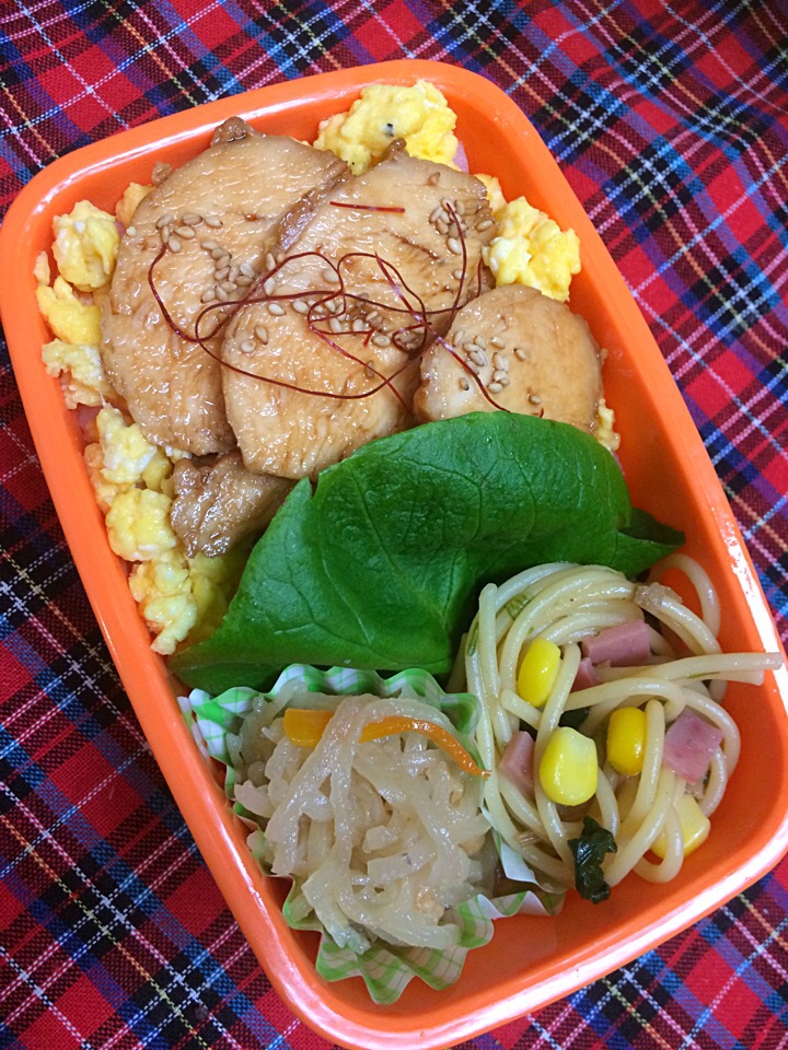 kiyomiさんの料理 鶏胸肉でチャーシュー～♬   娘のお弁当〜♬