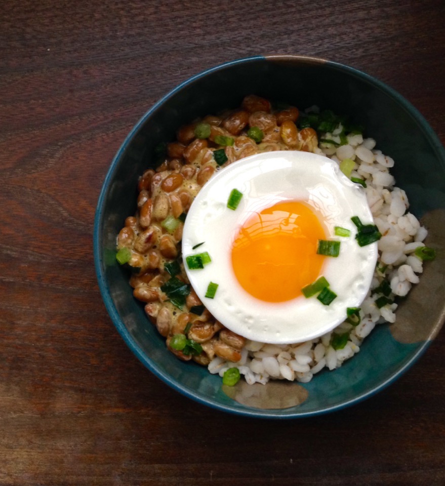 おはようございます。納豆麦飯