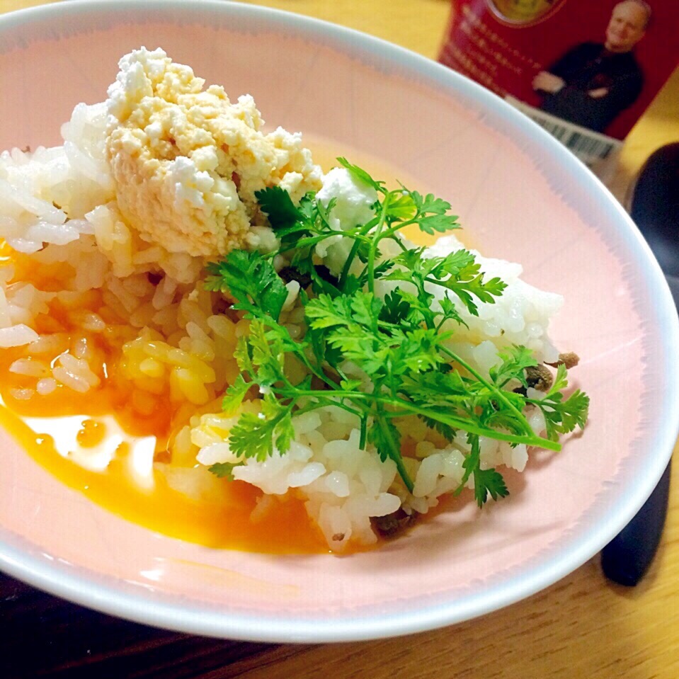 Hajimeさんのお料理 ロー丼 〜春・セルフィーユとカッテージチーズ、ロブションのお醤油