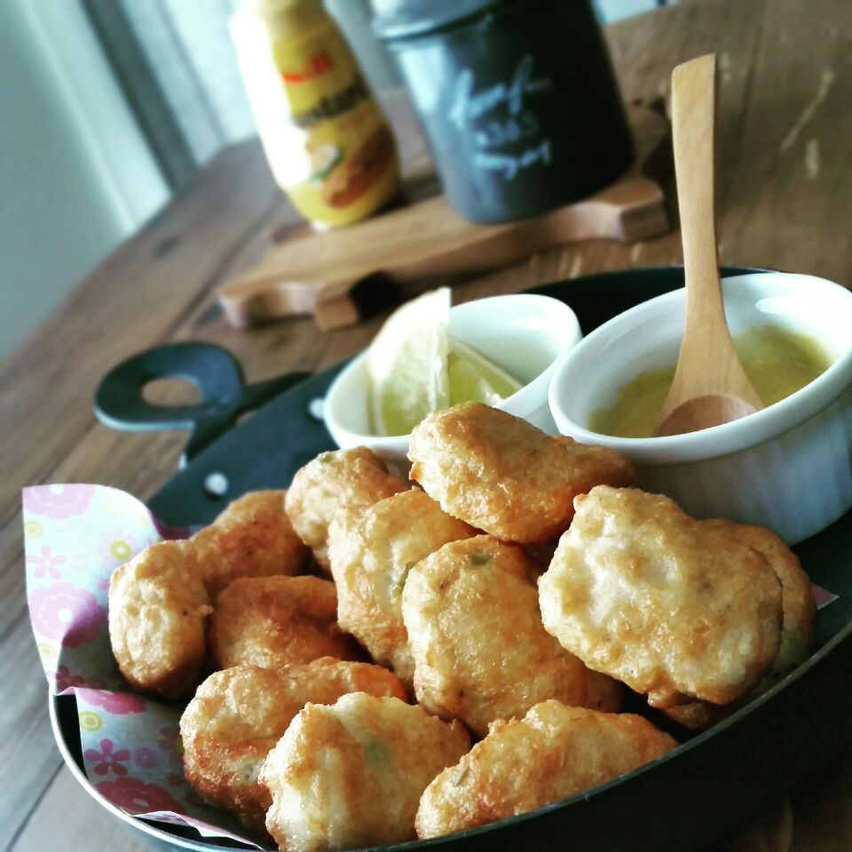 みったんさんのお豆腐鶏胸肉のふんわりチキンナゲット❤︎水切り無し。ハニーBBQソースで✨