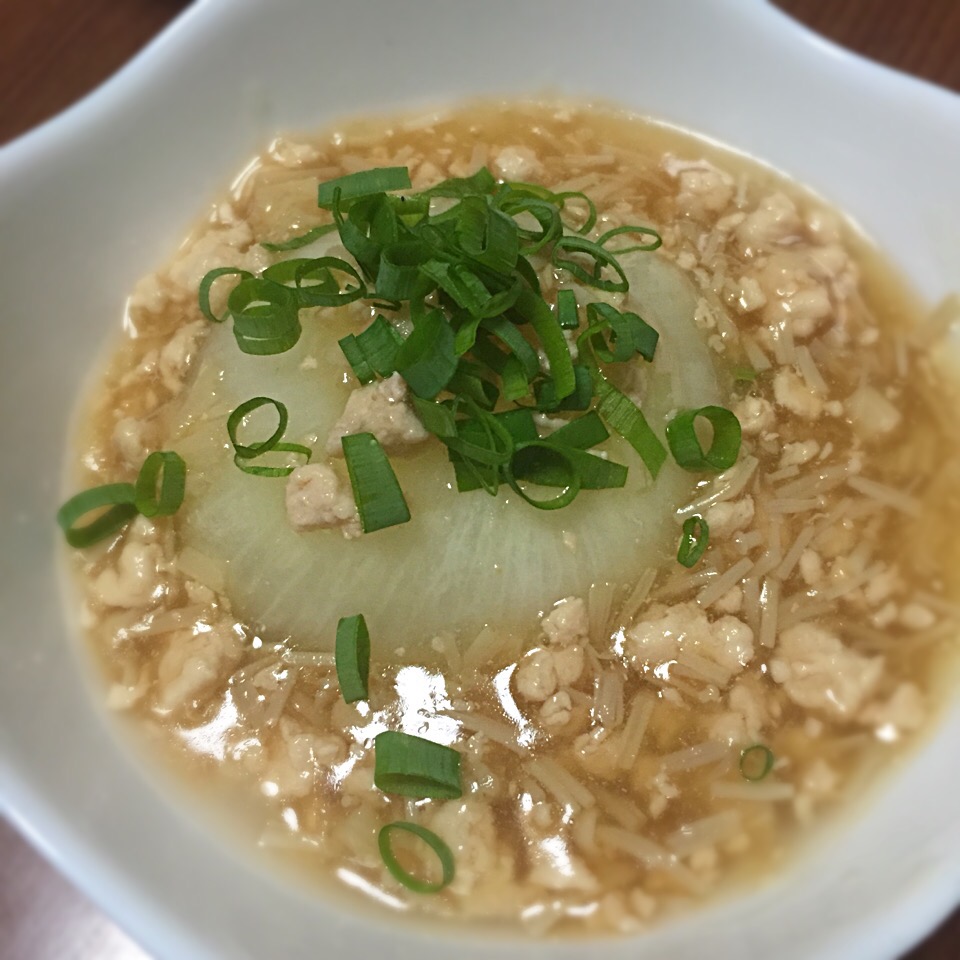 新玉ねぎレンチン‼︎
えのきと鶏そぼろの餡掛け〜＼(^o^)／