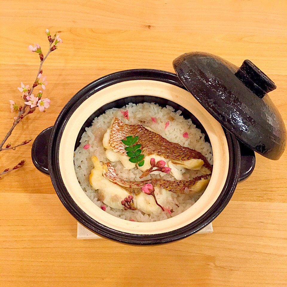 鯛と桜の土鍋ごはん