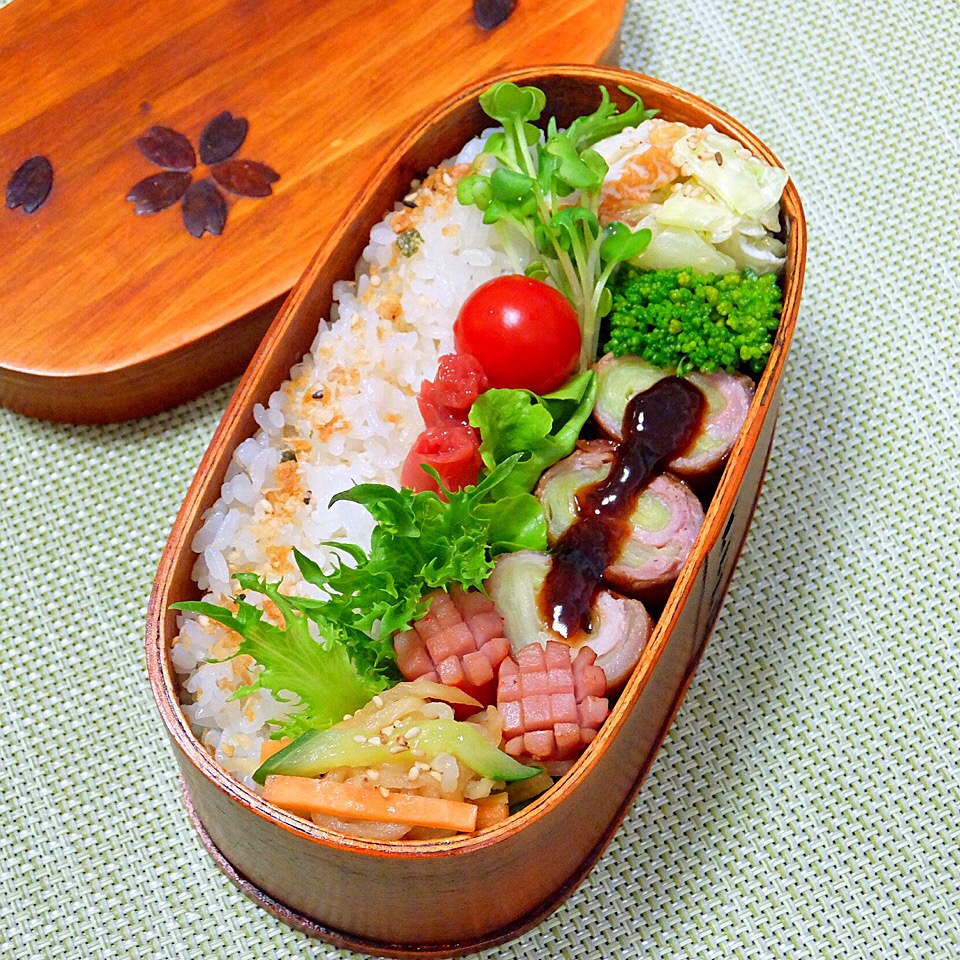 春キャベツ豚肉巻き弁当