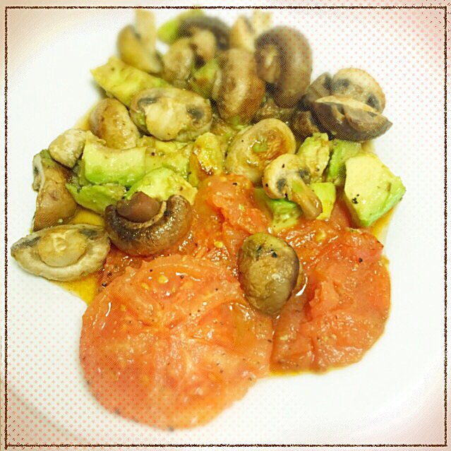 Baked tomato , Mashrooms  and Avocado