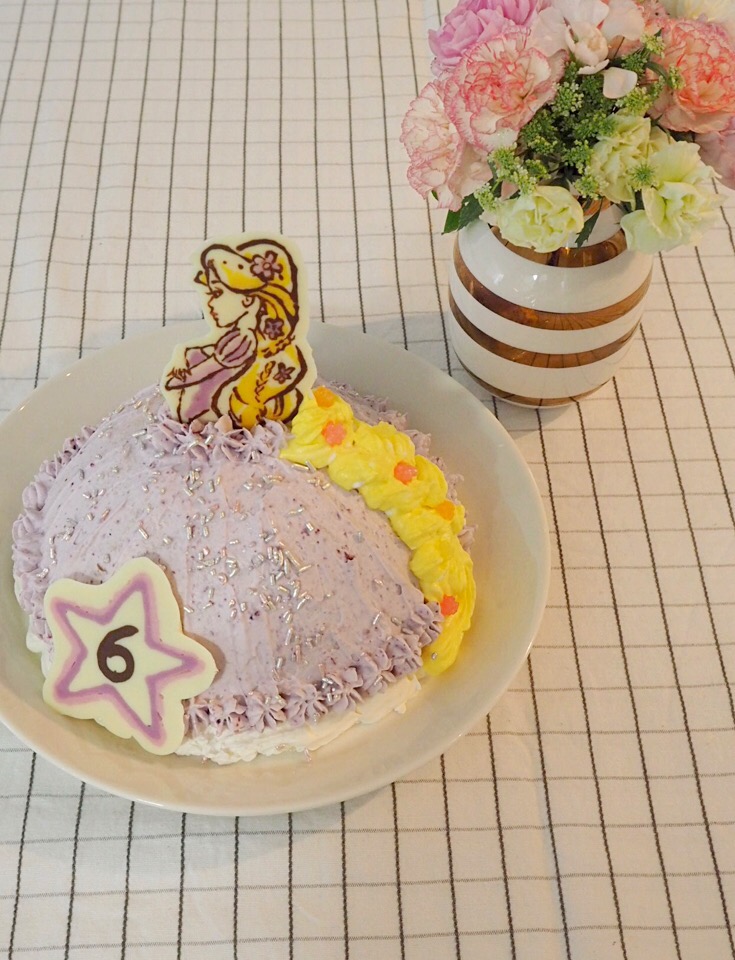 長女の誕生日に、ラプンツェルのケーキ。
