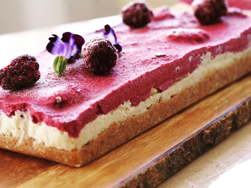 RAW Blackberry coconut cashewnuts slice