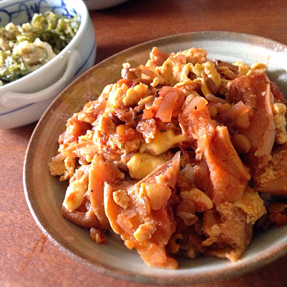 レンズ豆とお麩のトマト煮卵とじ