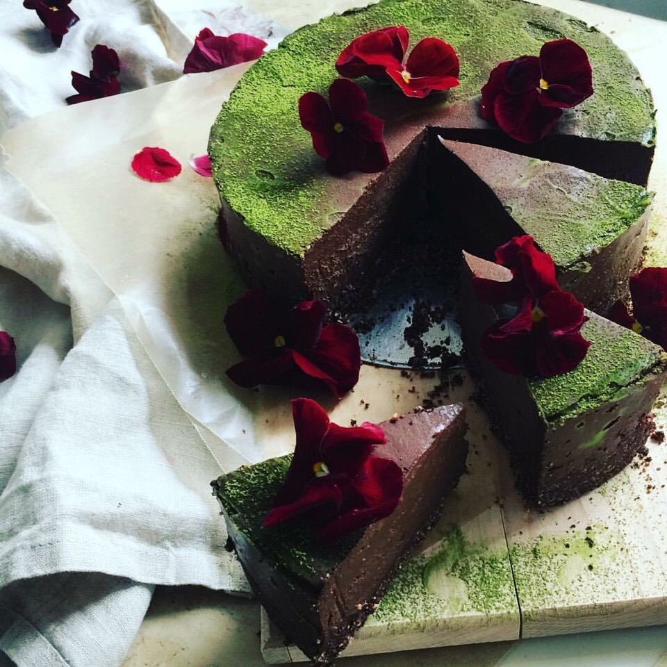 vegan raw chocolatecake