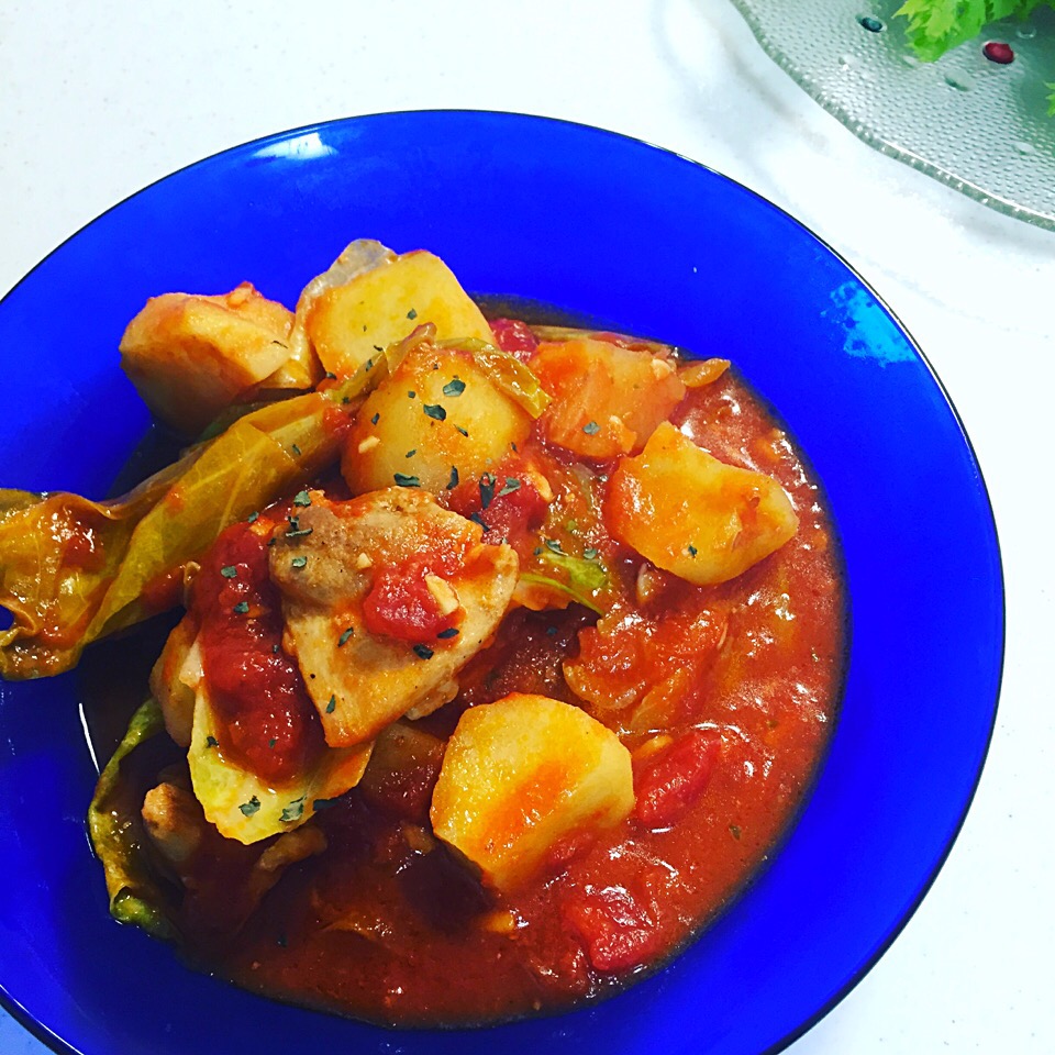 今日の晩御飯❁鶏もも肉のトマト煮込み♡