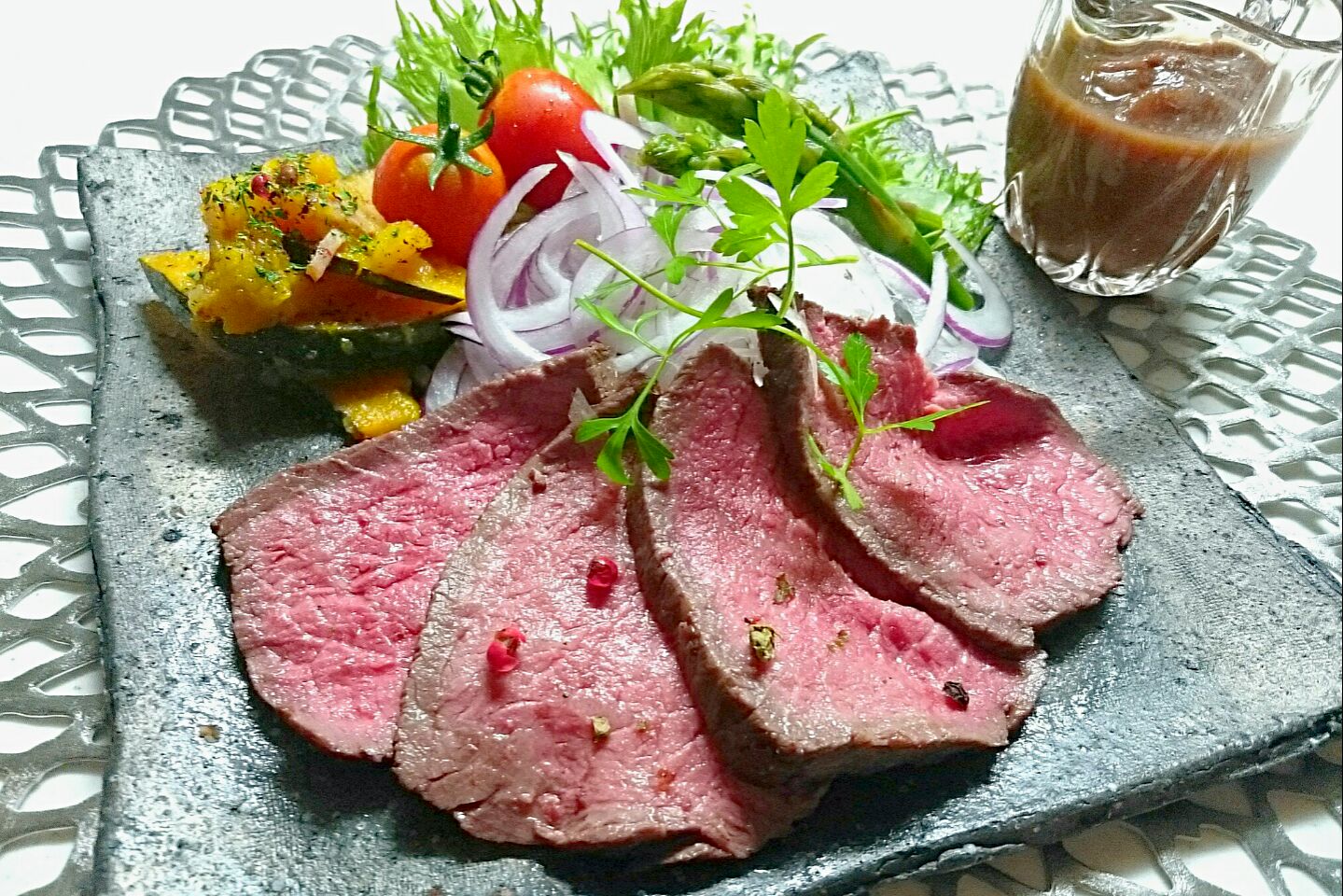 徳之島トトロンヌさんの炊飯器で簡単ローストビーフ